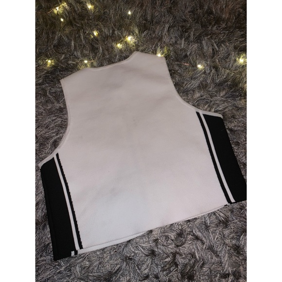 White and black nitcrop - Picture 3 of 7